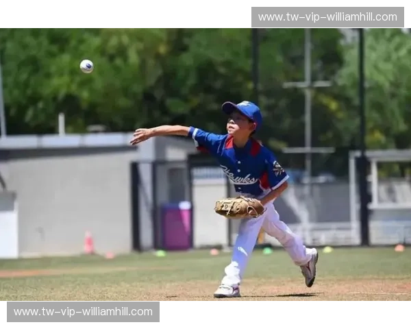 垒球：在草地上飞扬的生活方式